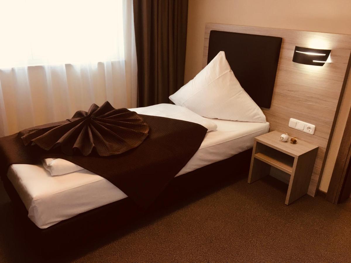 Hotel Glinde グリンデ エクステリア 写真